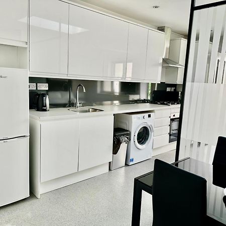 ロンドンWestferry Twoアパートメント エクステリア 写真
